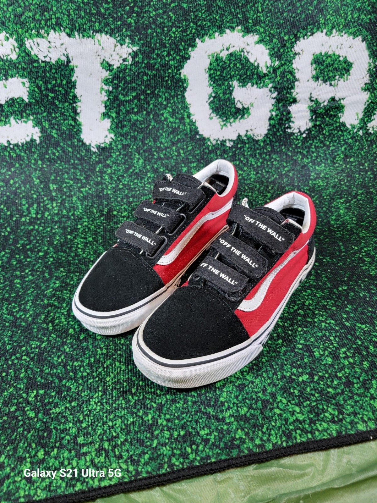 Size 7.5 - VANS Old Skool V 'Logo Pop' Checkered Mid Sole Size 7.5 - VANS Old Skool V 'Logo Pop' Checkered Mid Sole
