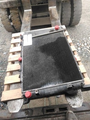 Used Radiator fits: 2005 Dodge 1500 PICKUP 5.7L w/filler neck Grade A