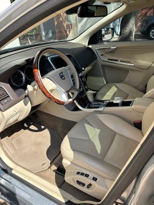 image 2 of interior