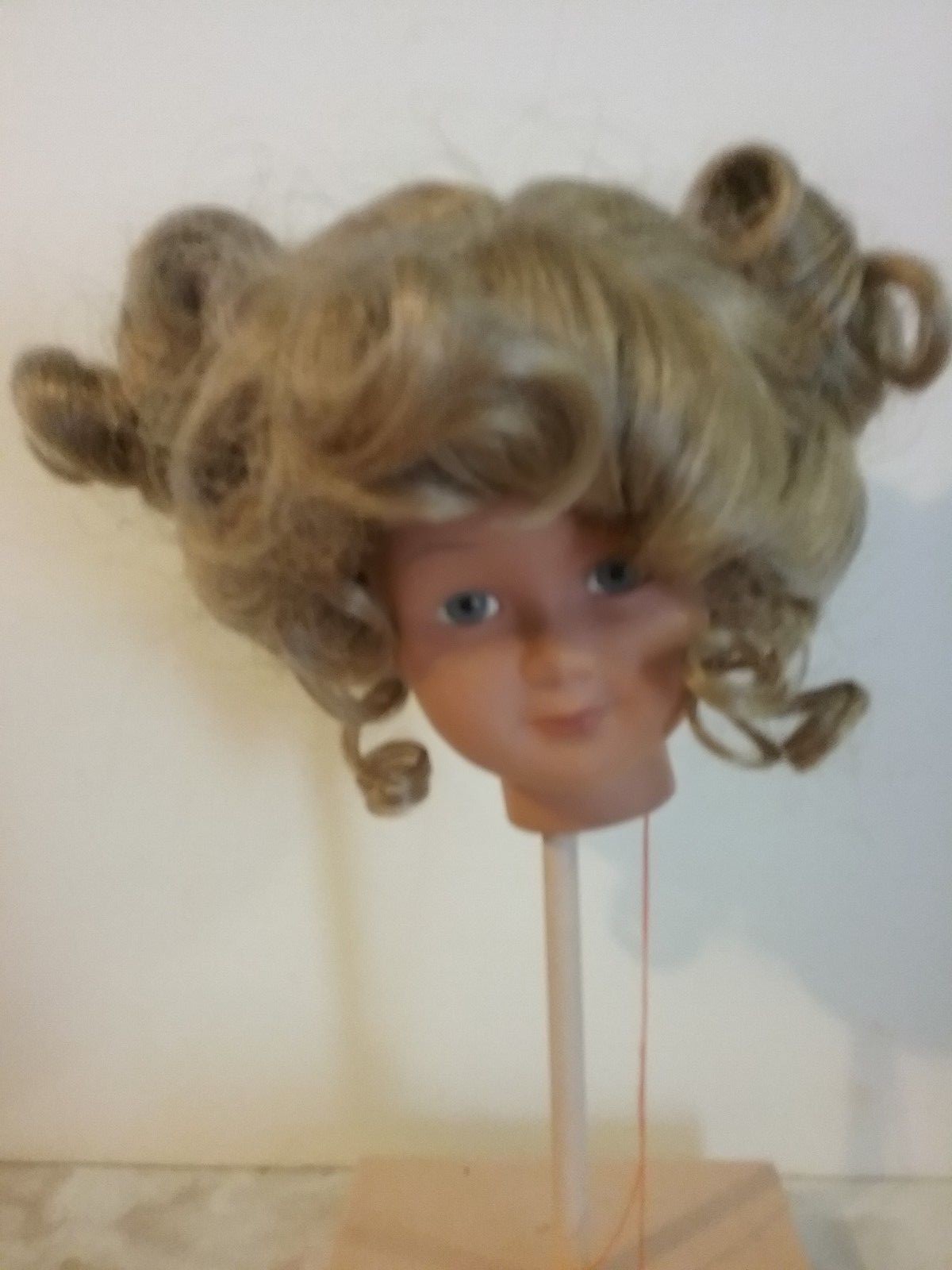 Vintage Monique Doll Wig size 14-15 Blonde KITTY