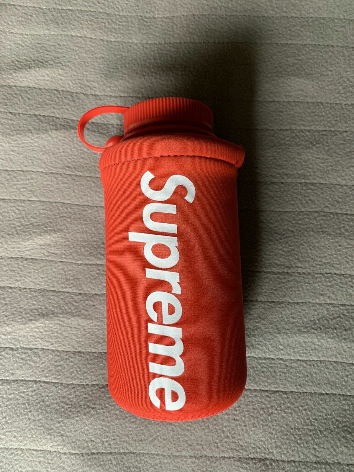 Supreme supreme 水筒 赤 ステンレス水筒 赤 約500ml