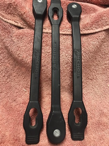 (12) ANCHOR INDUSTRIES RUBBER TIE HOOKLESS BUNGEE,12