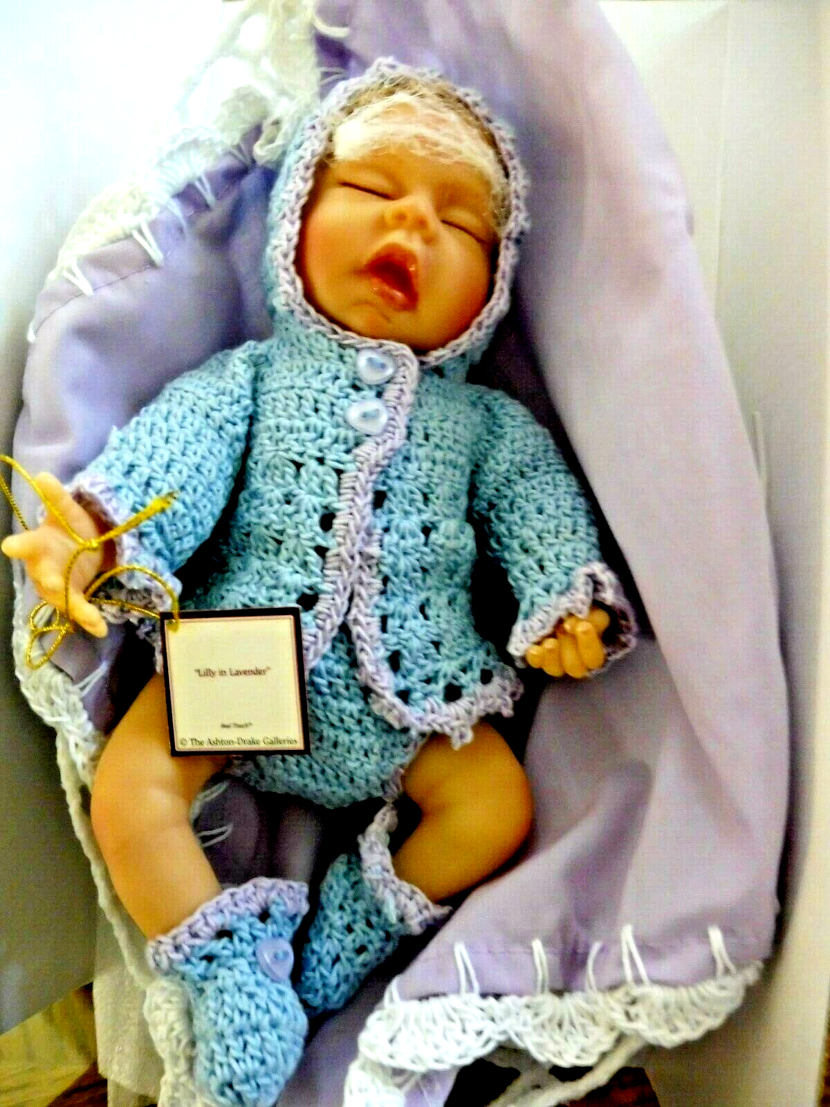 ASHTON DRAKE / VIKKI EBBELING CLOTH & VINYL DOLL "LILLY IN L