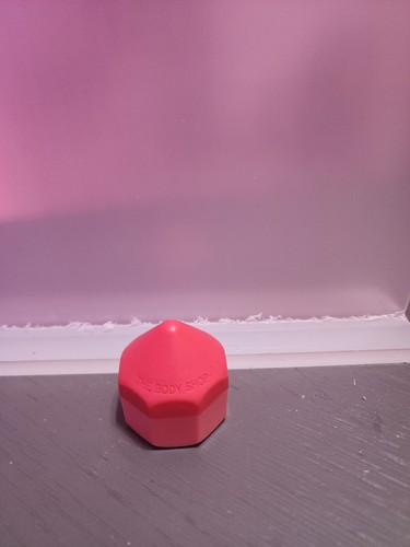 The Body Shop Lip Juicer Coconut Carrot Passion Fruit