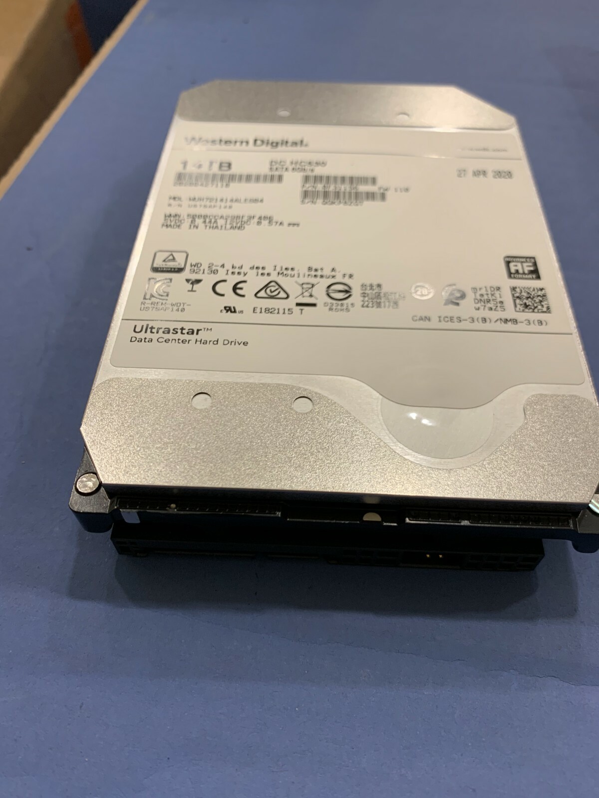 BROKEN !!! WD 14TB HDD DC HC530 Western Digital SATA Data BROKEN !!! WD 14TB HDD DC HC530 Western Digital SATA Data