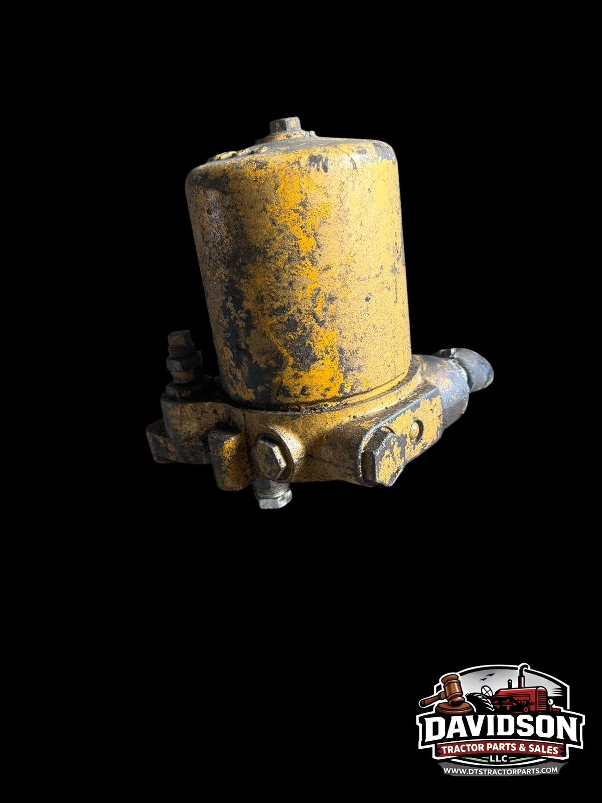 John Deere Tractor Oil Filter Base & Canister R39798
