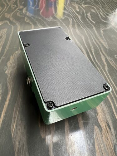 Back Plate Kit for Ibanez and Maxon Pedals For a SOLID Mount Back Plate Kit for Ibanez and Maxon Pedals For a SOLID Mount