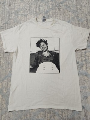 HARRY STYLES Love on Tour 2021 Official Concert Tour shirt Size M