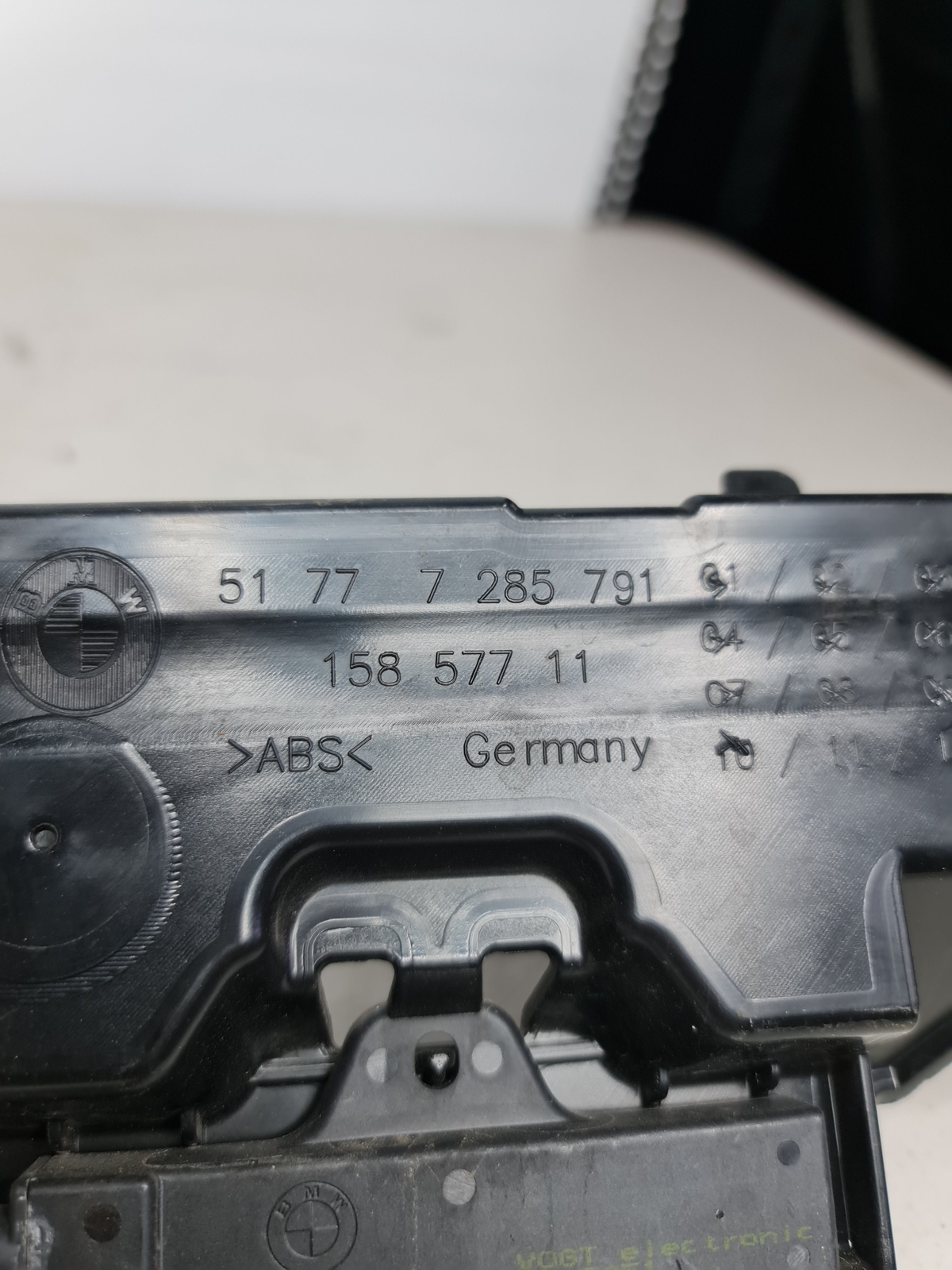 0 Bmw 2014-2020 51-77-7-285-791 51777285791 Supporting Ledge Left 7285791 image 4
