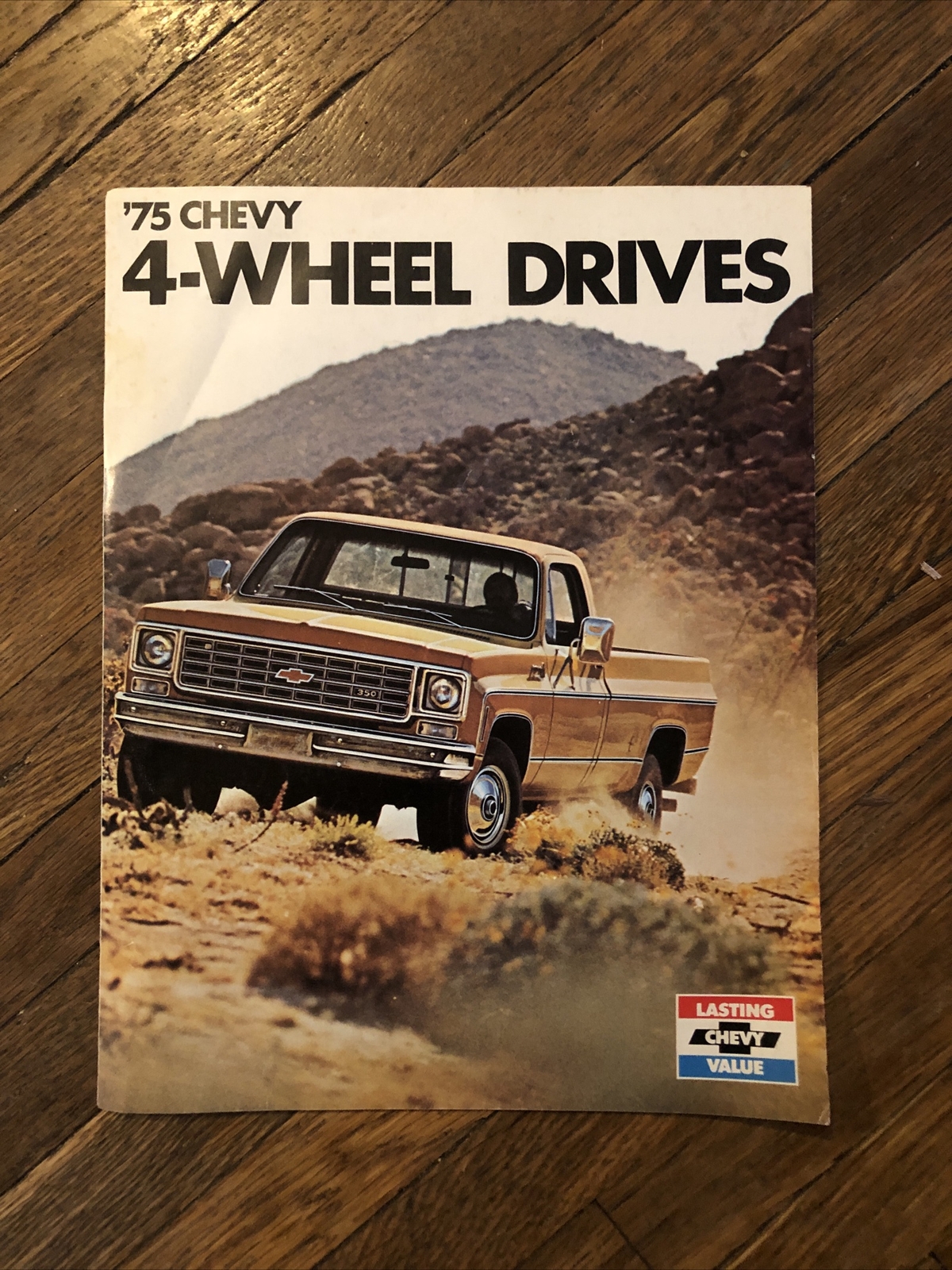 1975 CHEVY 4 WHEEL DRIVES ORIGINAL DEALERSHIP BROCHURE