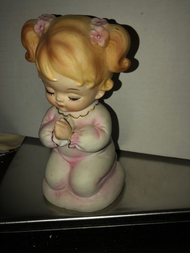 LEFTON FIGURINE GIRL PRAYING  NIGHT LIGHT WITHOUT CORD 6 1/4” Stickered