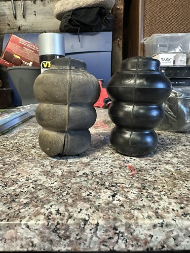 ゴムgomme/used/T69-639/A-441 REAR AXLE RUBBER BUMP STOP RADIUS ARM SET OF 2 PAIR