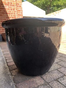 deep ceramic pot