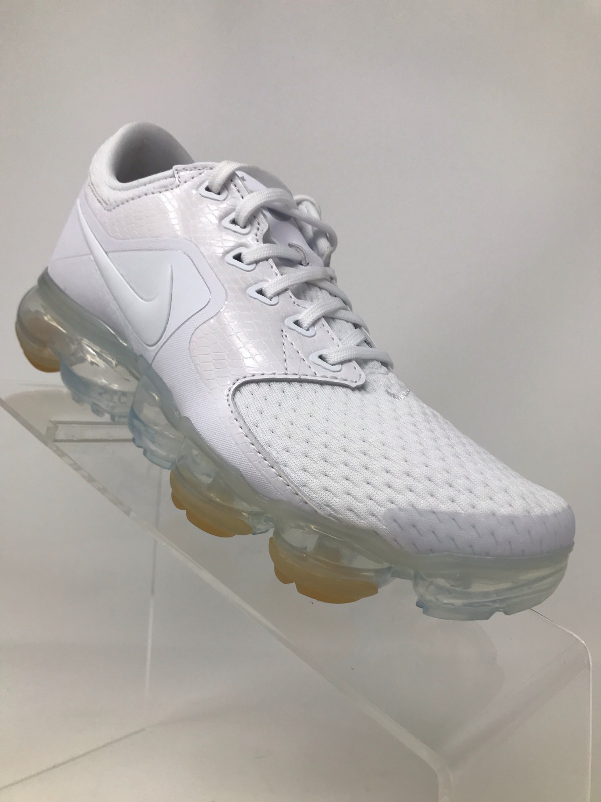 Nike Air VaporMax GS Running Shoes White Metallic Silver 917963 ... Nike Air VaporMax GS Running Shoes White Metallic Silver 917963 ...