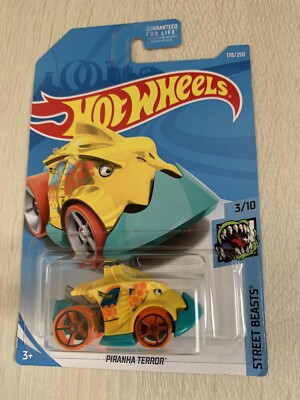 1 2019 Hot Wheels Yellow Street Beasts Piranha Terror