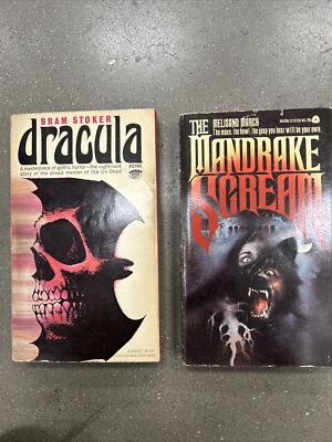 Dracula, Bram Stoker Vintage 1st Ed Signet Paperback VG Condition 1965