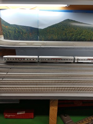 Lot of 5 Athearn RTR Pennsylvania Streamline Passenger  Cars 7930, 7931,...