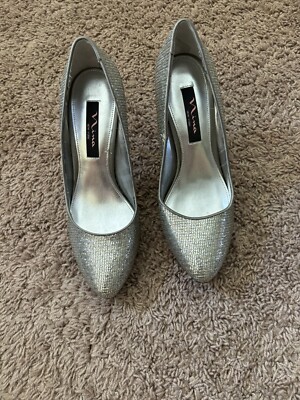 Nina of New York Steel Luna Shine Heels Silver Glitter Pumps Women's SZ 8