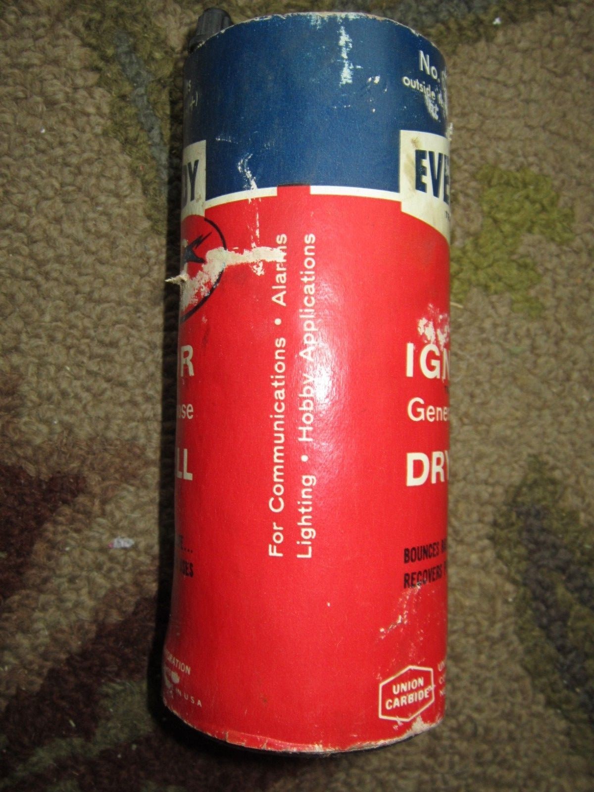 Vintage Eveready Dry Cell Ignitor Battery No 6 1 1/2V Nine Lives Cat Logo