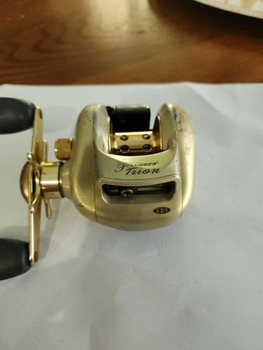 Pflueger Trion PCR Baitcast Reel  Baitcasting Gold 5.2:1  PFLTRIONLPCR