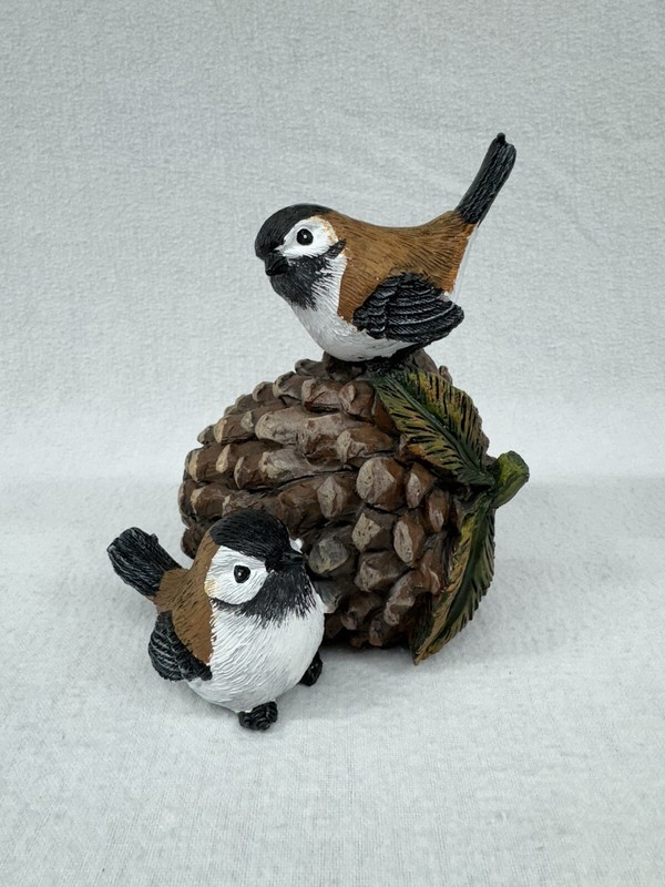 Birds On Pinecone Resin Home Decor Gerson International