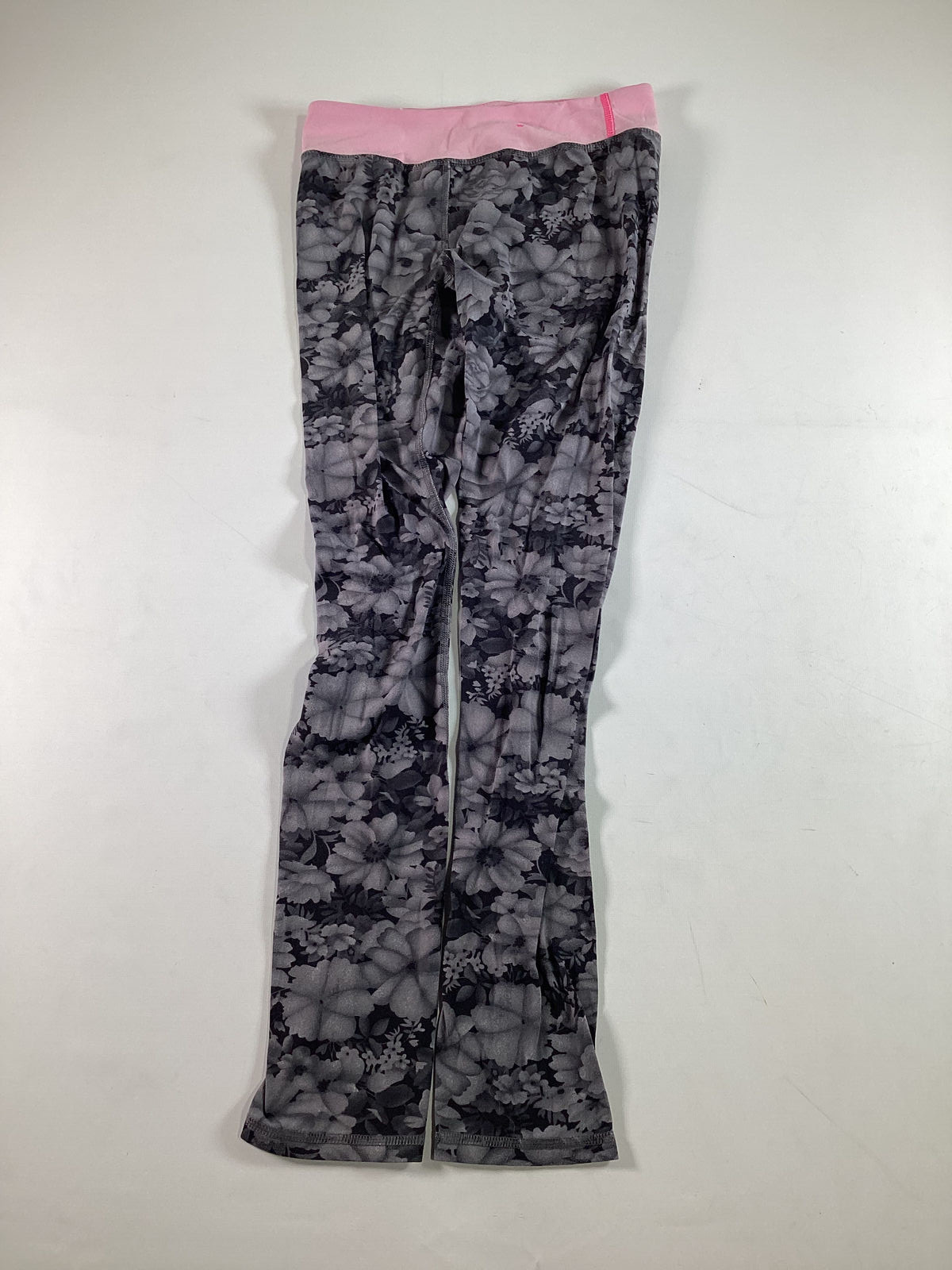 Girls Vigoss Gray Black Flowers Leggings Size 10 EUC