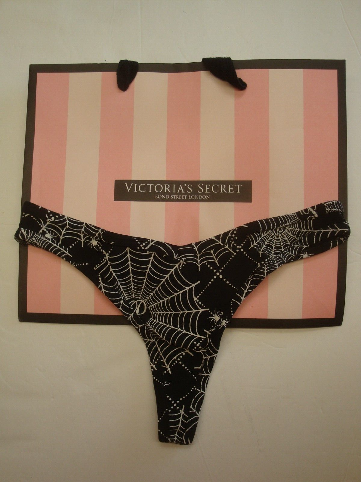 VICTORIA'S SECRET 
