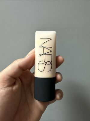Nars Soft Matte Complete Foundation MONT BLANC Light 2 - Size 45mL / 1.5 Oz.