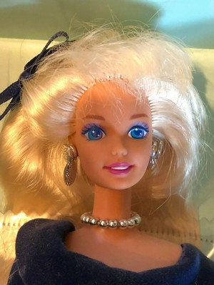 avon winter velvet barbie 1995 value