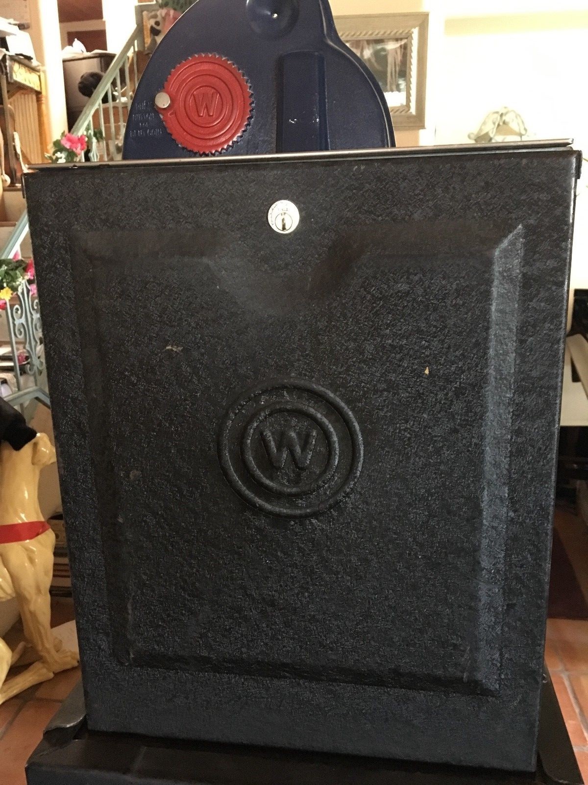BLUE SEAL WATLING  ROL-A-TOP 5c SLOT MACHINE, + RARE  METAL BASE CABINET.