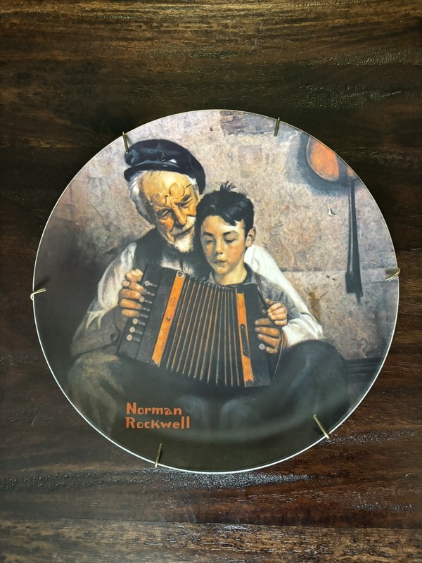 Norman Rockwell Plate "The Music Maker" 1981 Limited Edition Authentic