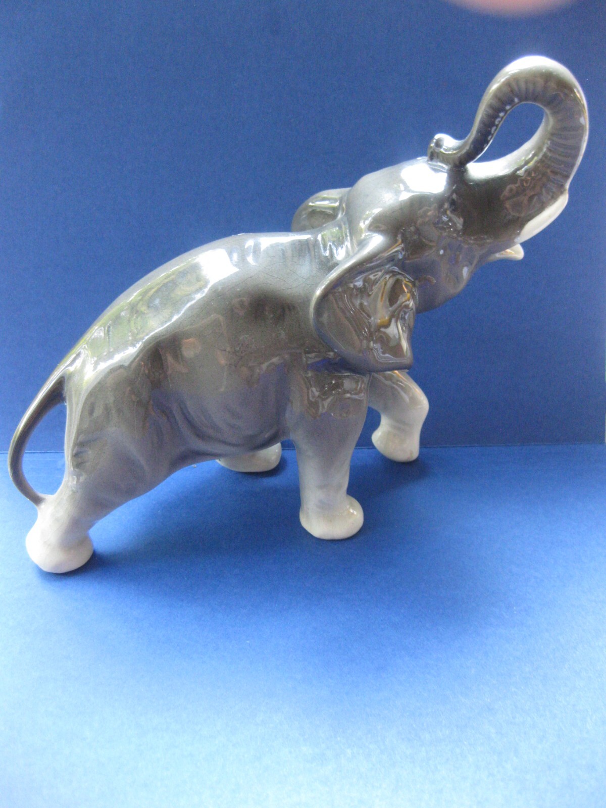 Elephant Brand 2冊 Magnesium Boho Elephant Statue in Frosted Silver