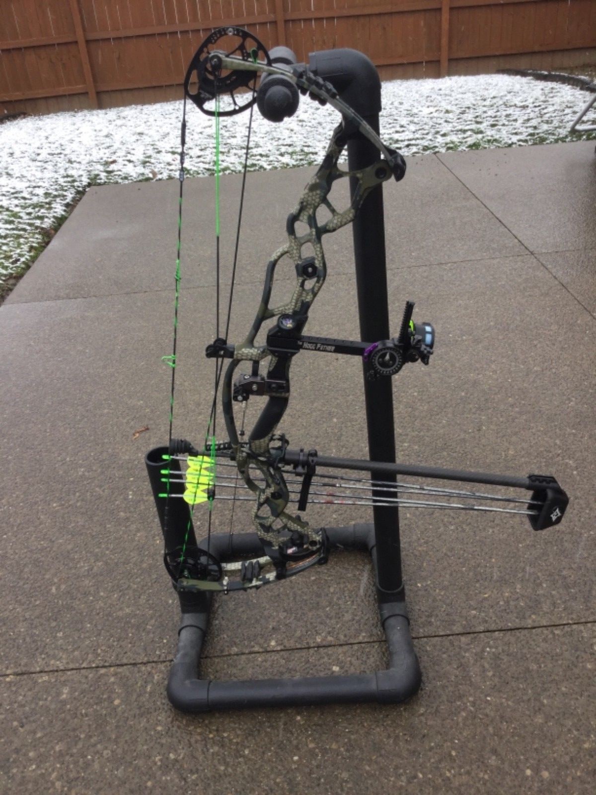 Hoyt Rx1 Ultra #2 cam 80lb bare bow and REDWRX soft case