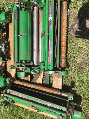 JOHN DEERE 2500 GREENS MOWER HEADS