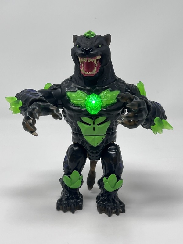 Beast Lab Stealth Strike Big Cat Beast Panther Figure Loose