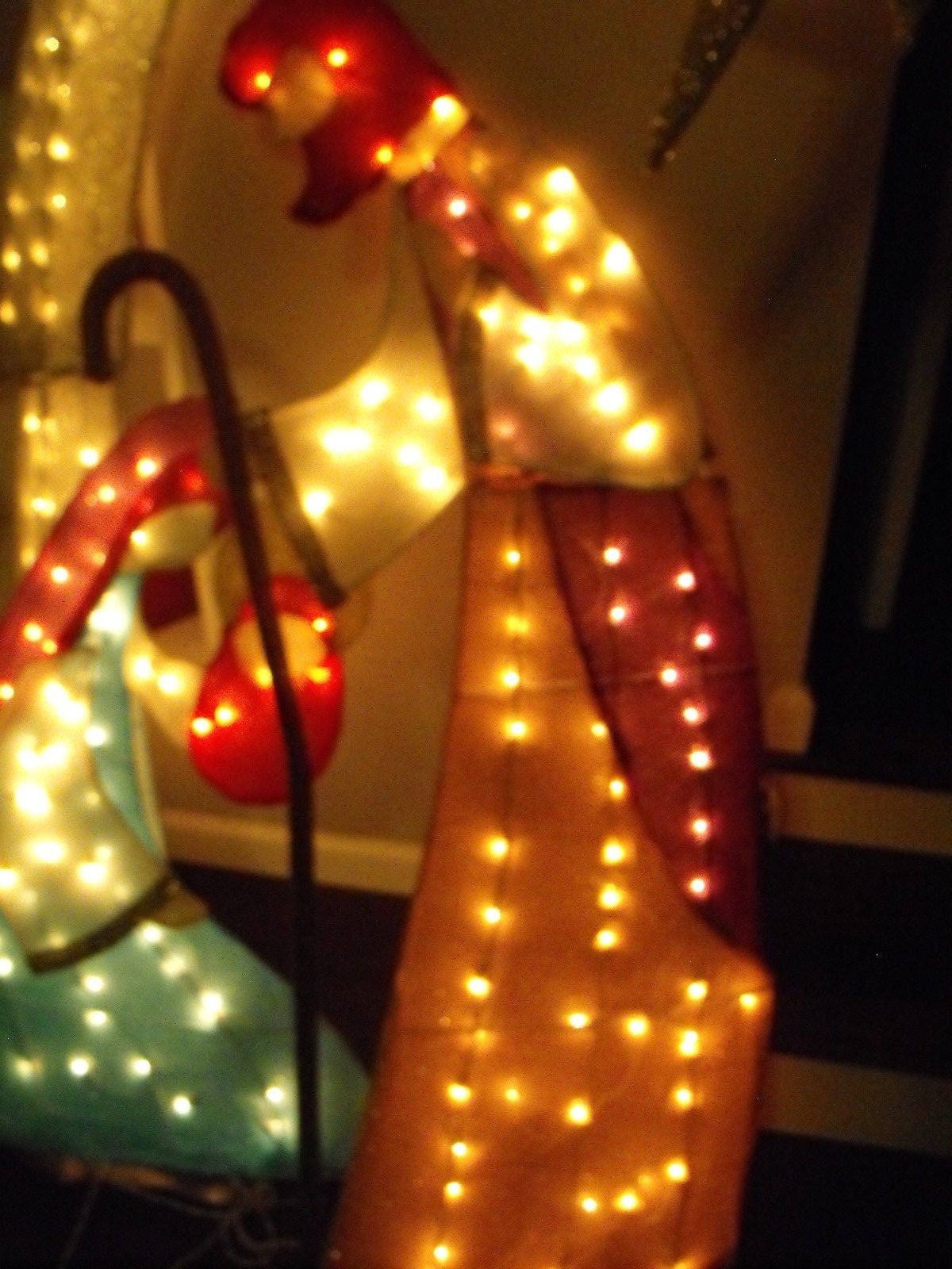 Home Accents Holiday 6' ft Pre-Lit Tinsel Nativity scene