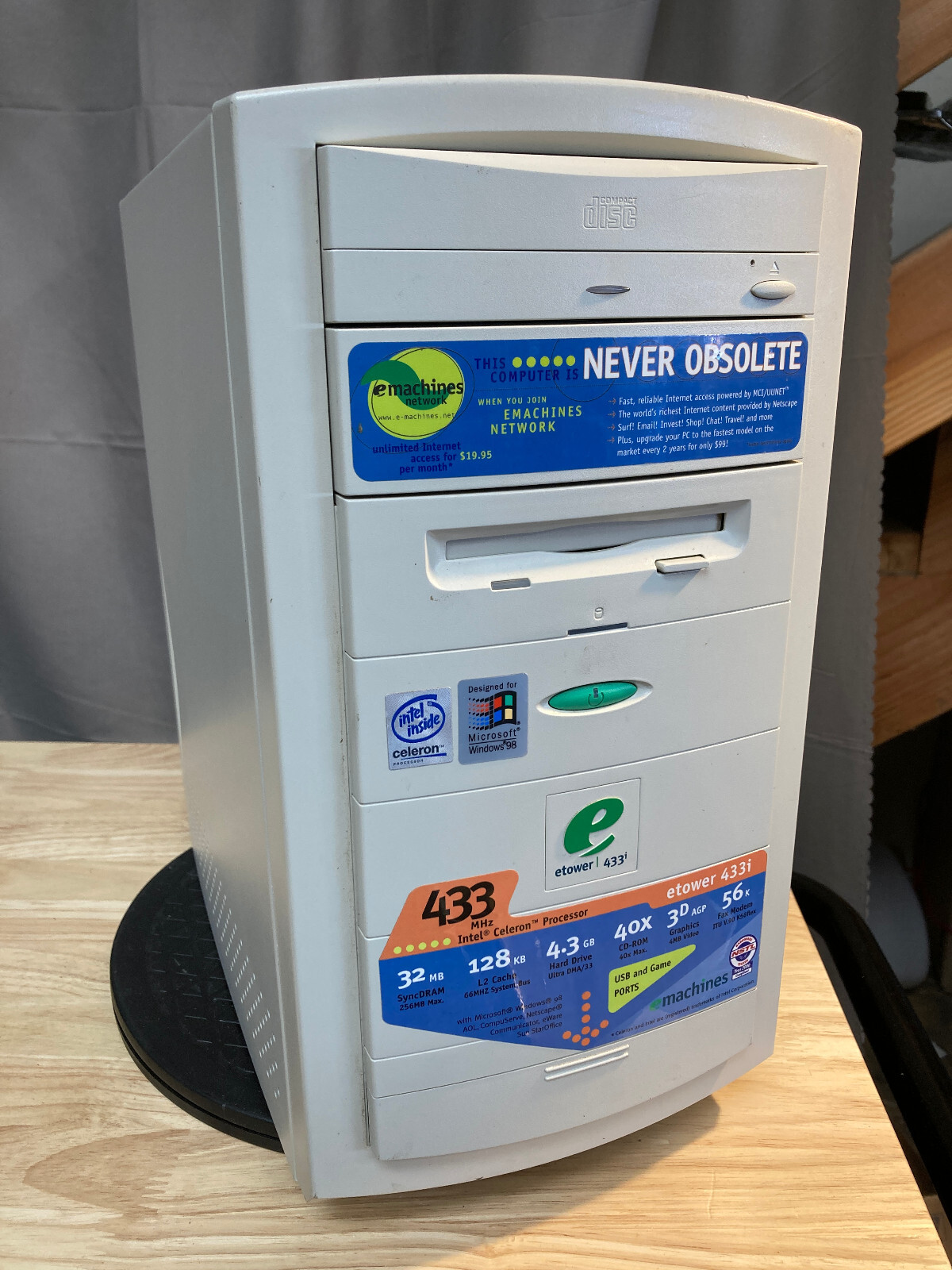 WindowsMe(95/98互換)+XP+PCエンジンエミュ訳あり オフィス付 WindowsXP+Me(95/98互換)+FM TOWNSエミュレータPC
