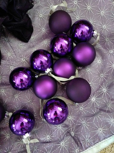 Martha Stewart Gorgeous Purple Glittered Tree Skirt, Bows, Ornaments. Beautiful