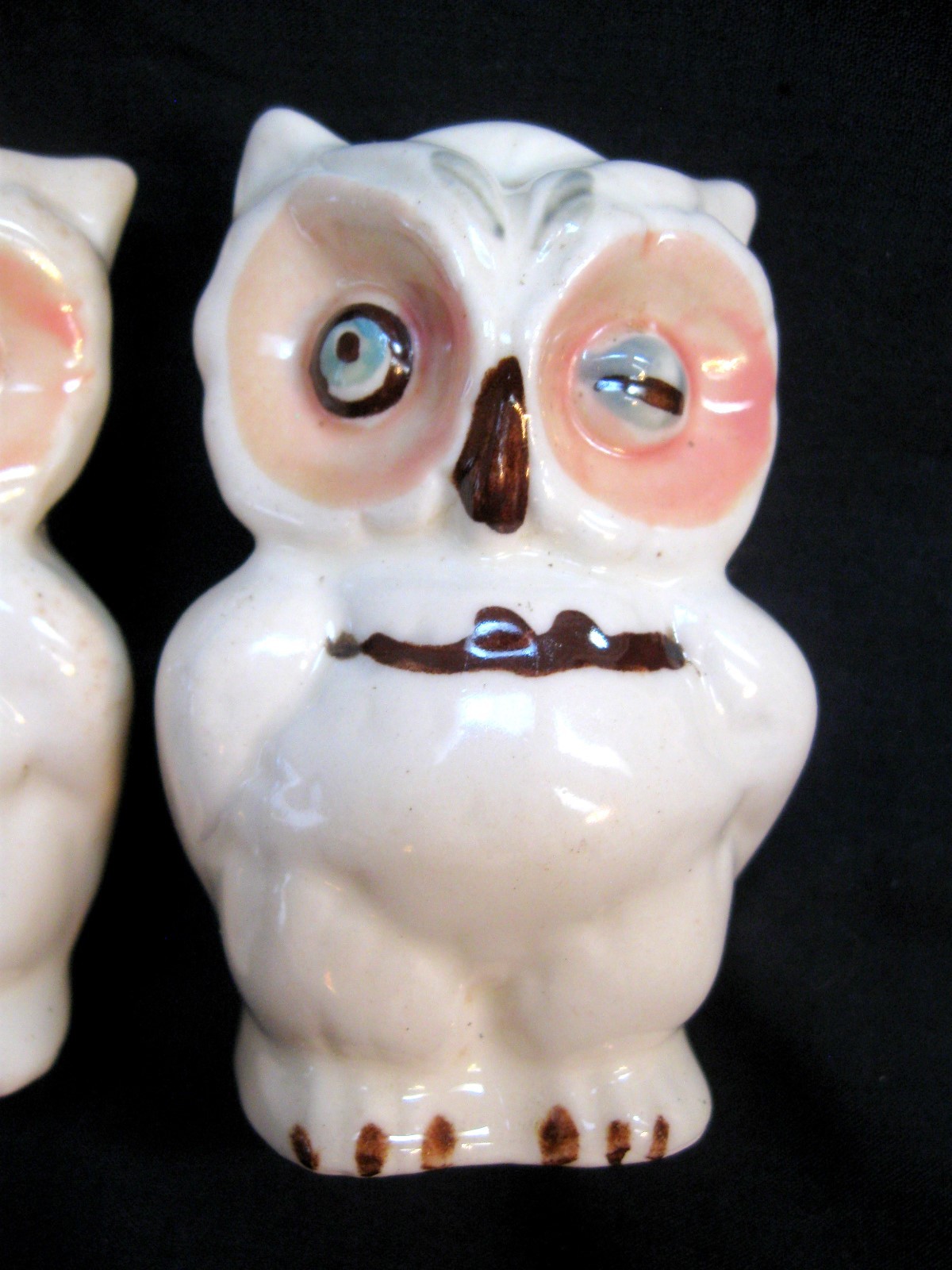 VINTAGE SHAWNEE POTTERY WINKING OWL SALT & PEPPER SHAKERS