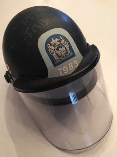 BE@RBRICK RIOT COP 1000％ Medicom Toy Banksy BEARBRICK UK