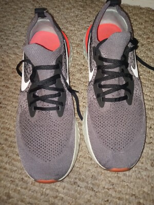 Used Nike Men's Epic React Flyknit Size 