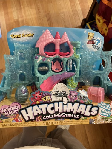 Hatchimals Colleggtibles Coral Castle Mermal Magic Fold Open