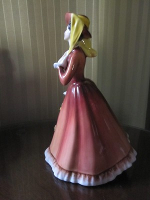 Royal Doulton Figurine *HN2705 **JULIA** BEAUTIFUL