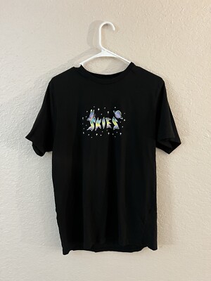 Lil Skies Universe T-shirt - Hip Hop UFO - L Measurements 18 X 27