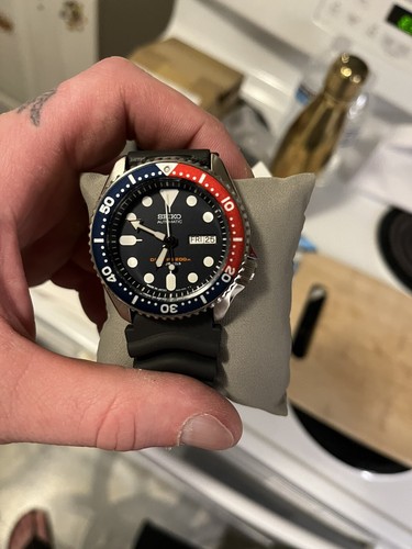 Seiko Sports Automatic Diver's Blue Dial Rubber SKX009J1 Seiko Sports Automatic Diver's Blue Dial Rubber SKX009J1