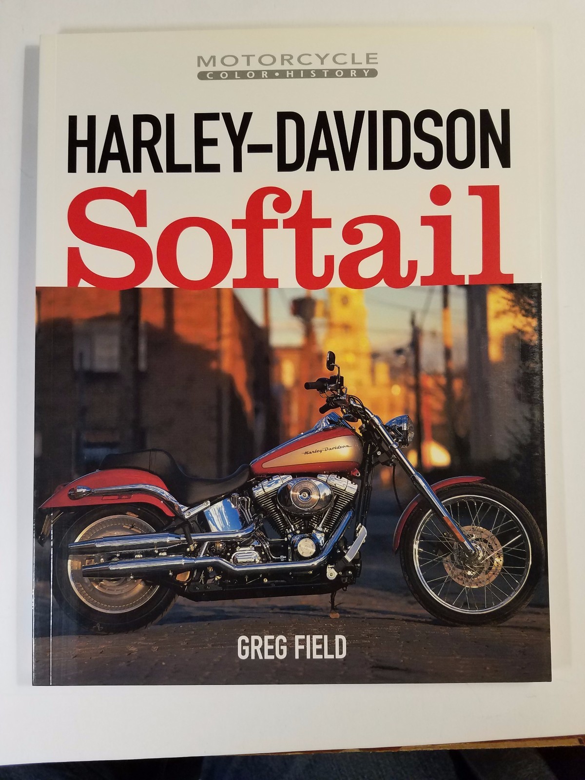 HARLEY-DAVIDSON SOFTAIL COLOR HISTORY BOOK GREG FIELD BRAND