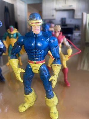 Marvel Legends ToyBiz Cyclops Sentinel Series  X Men