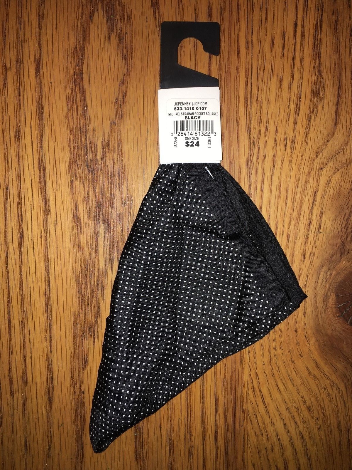 NWT One Size COLLECTION BY MICHAEL STRAHAN Silk Black polka dot POCKET SQUARE