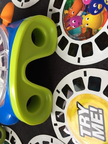 Fisher Price Blue & Green 3D Viewmaster Top Load  & 6 Reels 2002