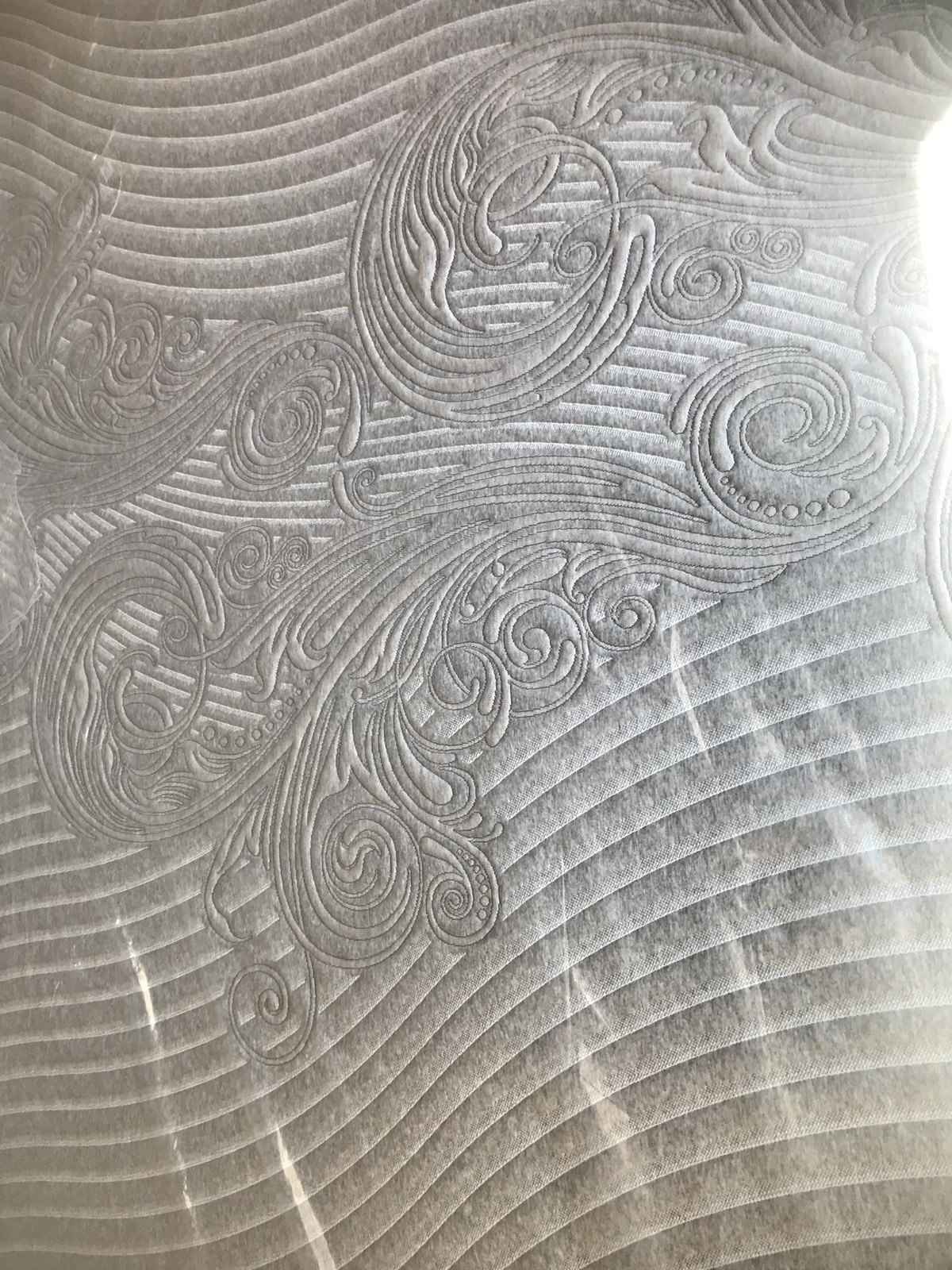 SIMMONS BEAUTYREST BLACK HYBRID PLUS JENNINGS PLUSH KING MATTRESS + BOXES